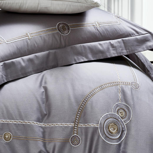 【6楼】富安娜素绣床单四件/自由之境·悦己之旅，咖色，牌牌价2980~3180元，三八爆品活动价999元 商品图2