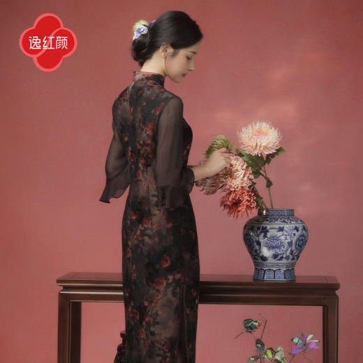 逸红颜《瑰宜》2026春新款花罗红云纱玫瑰油画质感中袖复古旗袍女 商品图3