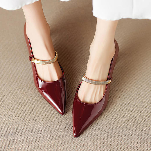 【预售5天】法式尖头高跟鞋气质一字扣，玛丽珍鞋细跟浅口中跟单鞋DB&M6687 商品图3