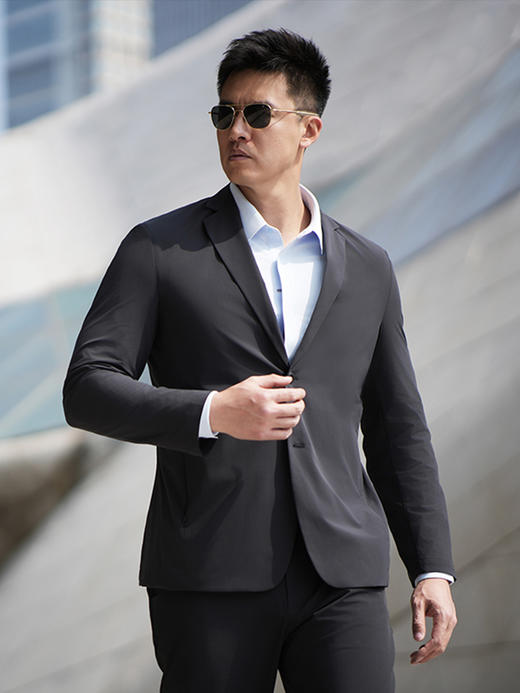 三代龙牙暗行轻量便携西服 商品图3
