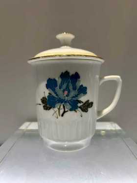 釉下五彩芙蓉花尼克松茶杯