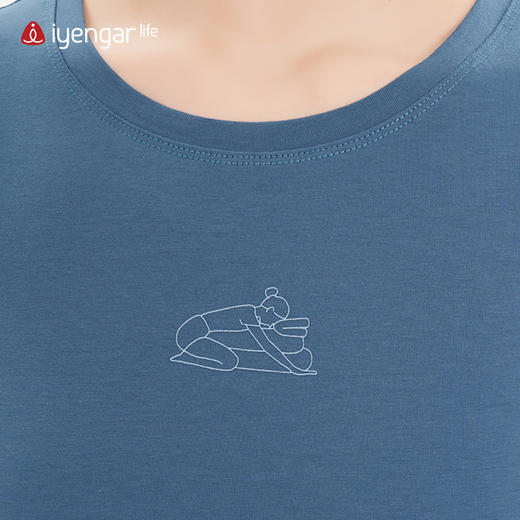 艾扬格 life C1219瑜伽英雄前屈女装T恤 短袖 细腻亲肤棉质面料 背部全译：体式的学习不在于掌握姿势，而是利用姿势来理解和转变自己。 商品图4