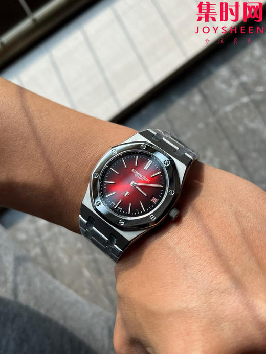 ZF爱彼AP皇家橡树系列 表径39MM的16202XT "JUMBO"超薄腕表 超轻钛壳钛金属 烟熏红面 渐变红 男士腕表 小手腕福音 商品图6