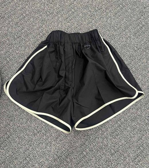 女款三角标短裤he020 商品图0