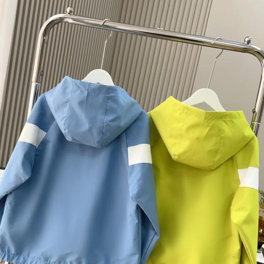 F030176男女中大童冲锋衣外套连帽双面夹克 商品图6