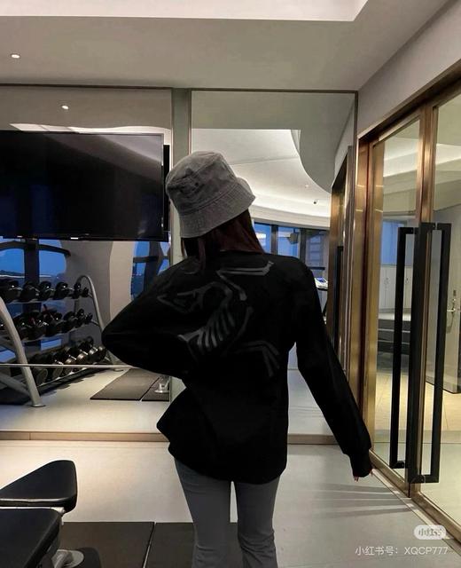 F030171后背大Logo新品圆领舒适纯棉舒适百搭长袖T恤 商品图8