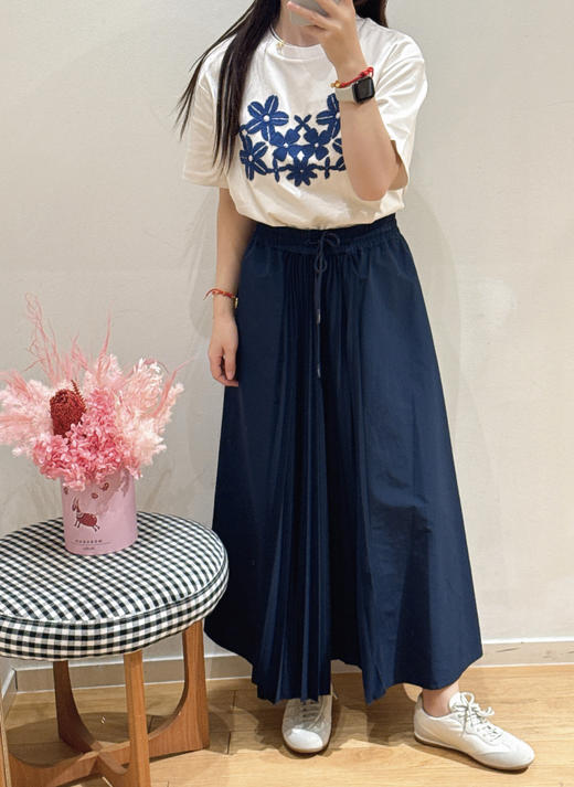 31-6纯圆正 max女士梭织拼接风琴褶皱 半身裙 号很足 我穿L宽松 建议165以上入 商品图0