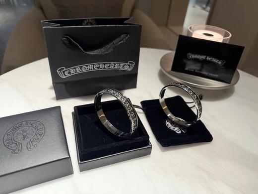 F030195手工雕刻字体两个花色可选开口手镯 商品图4