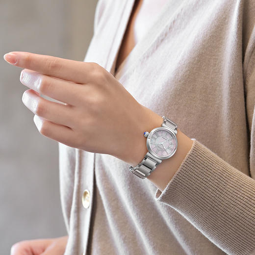 西铁城/CITIZEN小铃花贝母盘光动能花语风吟钢带时尚女表EM1060-87Y 商品图10