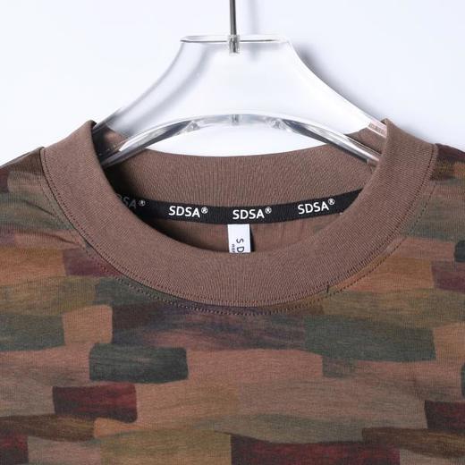 26T100SDSA男装2026新款复古混彩几何满印长袖T恤撞色罗纹领宽松圆领 商品图4