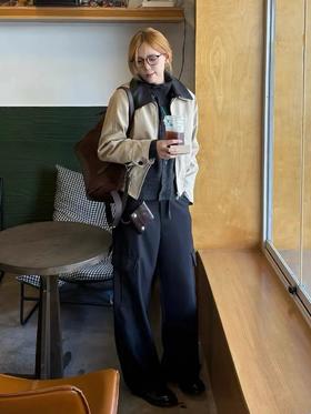 甜酷女孩必备~【多口袋斜纹工装裤】100%纯棉斜纹面料，质感厚实柔软~前幅斜插口袋，小腿侧唇口袋设计，增加收纳空间与实用性，同时增添休闲工装感WD