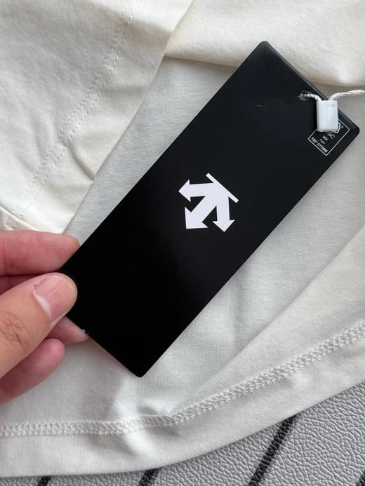 F030132轻量化科技立体剪裁女士长袖圆领针织T恤 商品图13