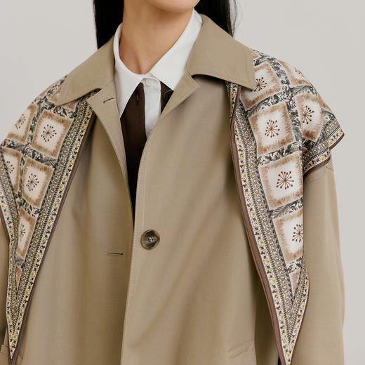 NEELLY纳俪商场同款春新款经典廓形休闲长风衣女宽松舒适百搭外套N26021F01071 商品图2