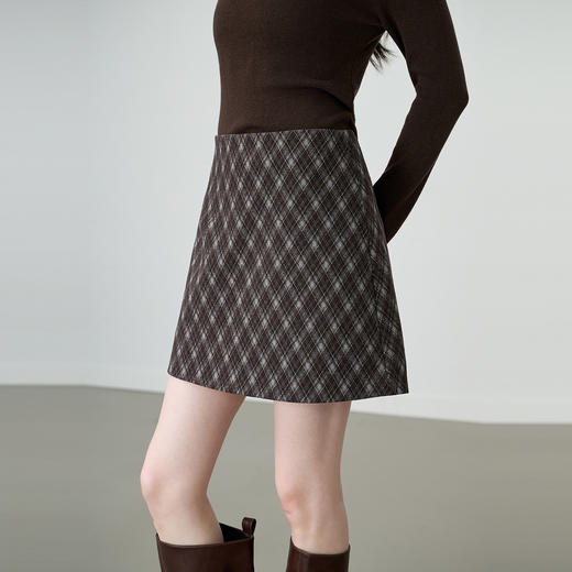 NEELLY纳俪商场同款春季新款复古百搭格纹短裙女慵懒显瘦A字裙N26014E06605 商品图2