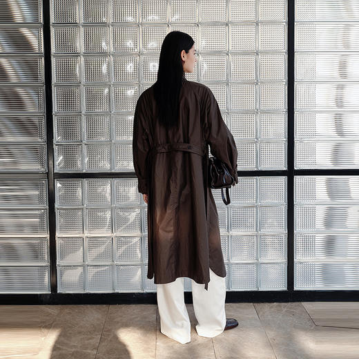 NEELLY纳俪商场同款春新款设计感宽松廓形风衣女经典时尚休闲外套N26024F04401 商品图1