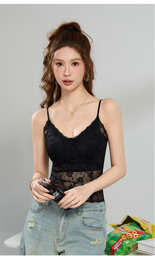 华歌Er法式美学蕾丝长背心 商品图4