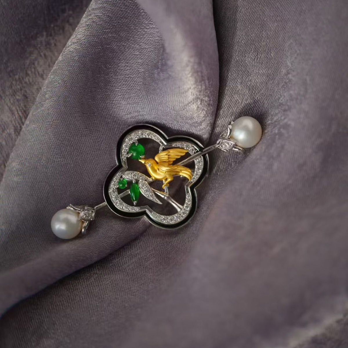 龢盒原创  银镶竹林小鸟翡翠胸针