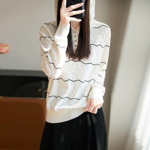 百媚生 连帽长袖拼接蕾丝花边针织衫NSY-455-40 商品图1