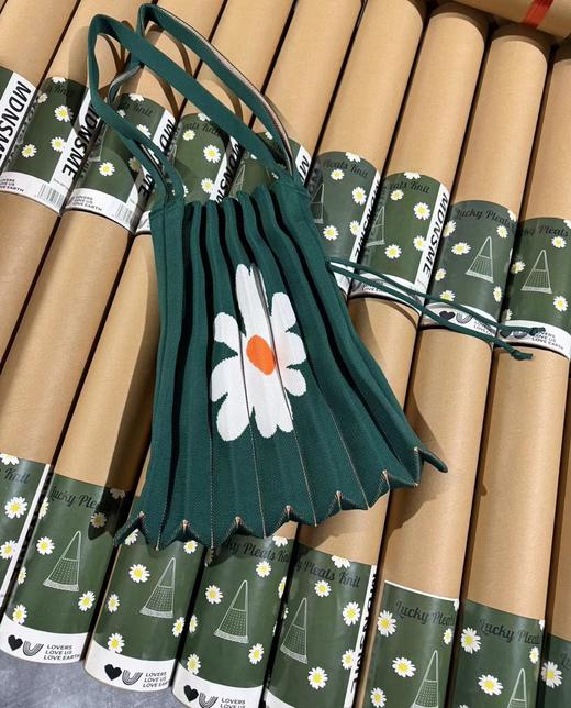 F030137清新甜美立体褶皱纹理白色雏菊七彩包针织包 商品图7