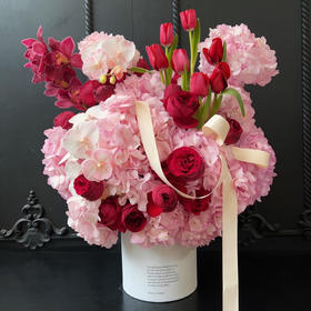 《上天的礼物》米朵绣球郁金香蕙兰红蕾丝抱抱桶