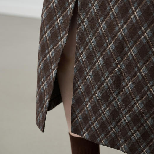 NEELLY纳俪商场同款春季新款复古格纹半身裙女休闲简约开衩长裙N26014E06612 商品图2