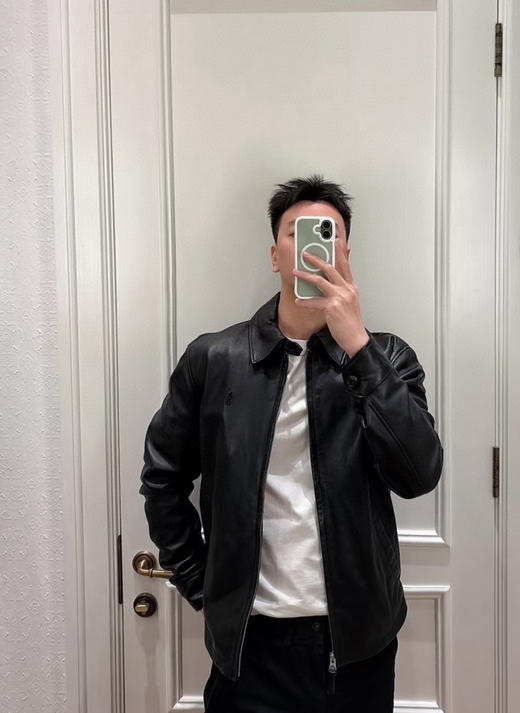 31-7 极限特惠48H 圆正尾货 小马刺绣 黑色翻领绊口 更细腻柔软羔羊皮 男士皮衣夹克外套 老朱穿L 商品图7