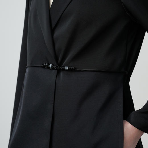 NEELLY纳俪商场同款春季新款气质通勤垂感西装女随性百搭翻领外套N26024W03303 商品图2