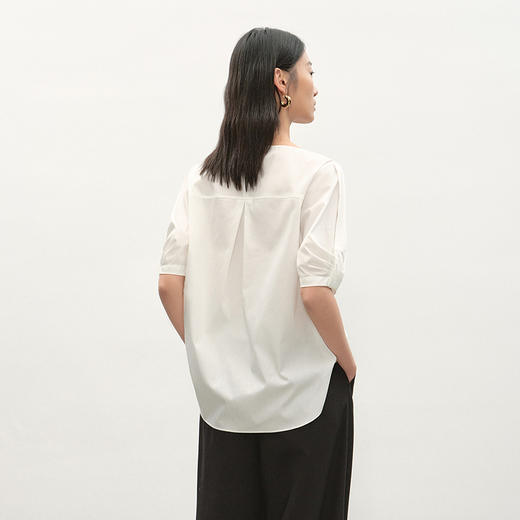 NEELLY纳俪商场同款夏季新款简约圆领五分袖衬衫女百搭透气上衣N26044R04534 商品图1