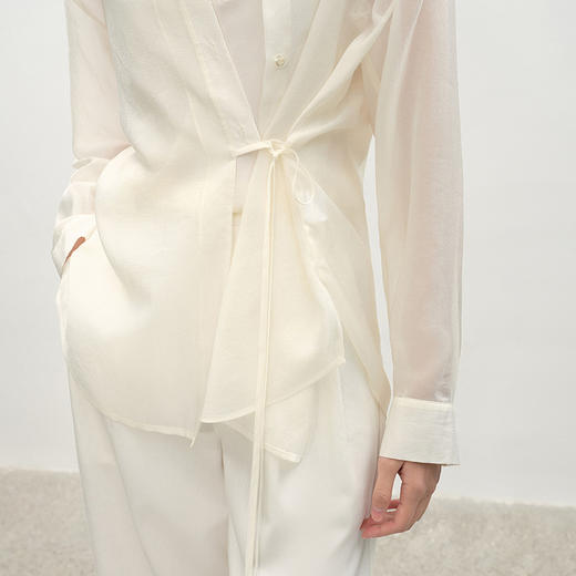 NEELLY纳俪商场同款夏季新款浅色垂感简约衬衫女时尚收腰显瘦上衣N26044B04519 商品图2