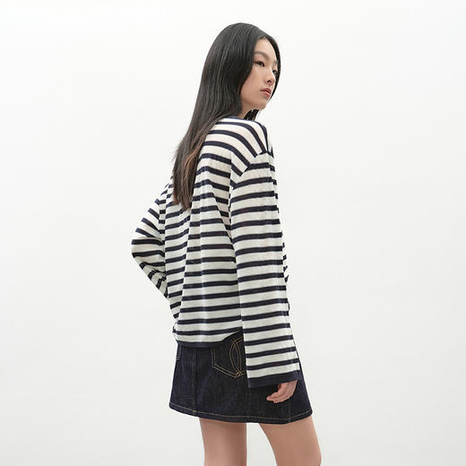 NEELLY纳俪商场同款夏新款经典条纹长袖T恤女时尚宽松透气针织衫N26054A04536 商品图1