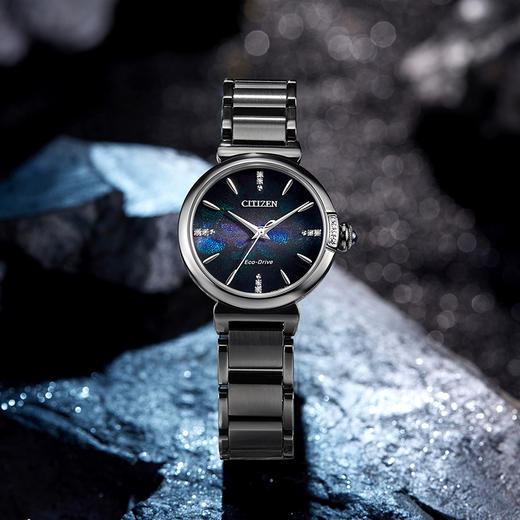 西铁城/CITIZEN光动能表盘时尚钢带女士手表EM1067-88E 商品图7