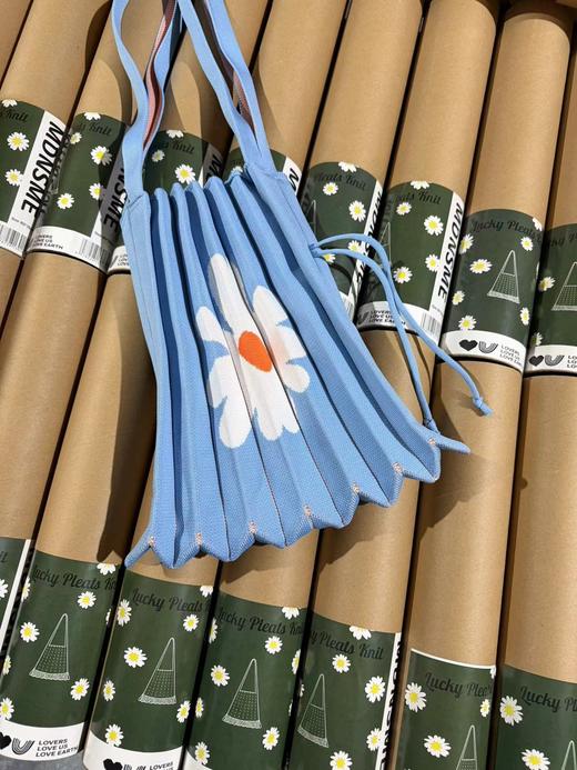 F030137清新甜美立体褶皱纹理白色雏菊七彩包针织包 商品图4