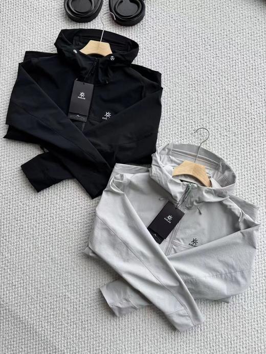 F030128男款立体剪裁M8连帽软壳冲锋衣 商品图1