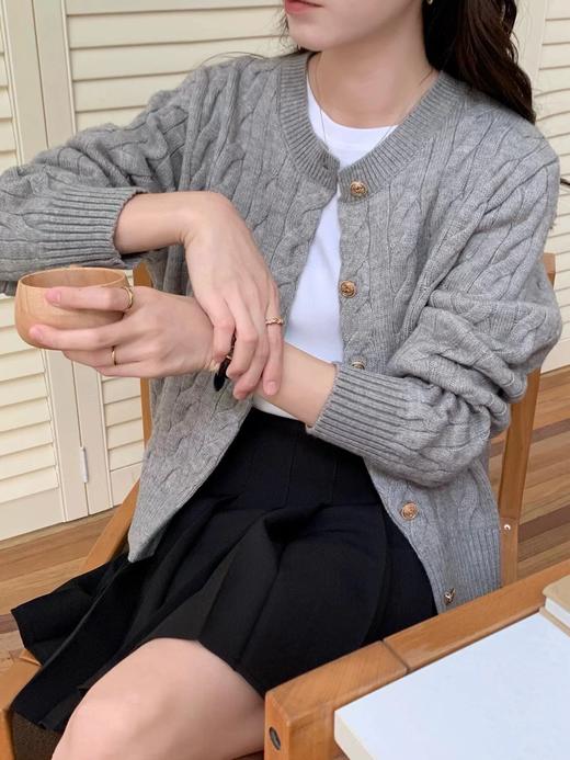 F030152灰色麻花毛衣外套女新款韩版宽松慵懒风软糯针织开衫 商品图4
