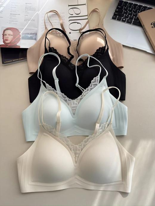 F030135粉底液内衣舒适V领蕾丝花边内衣文胸 商品图0