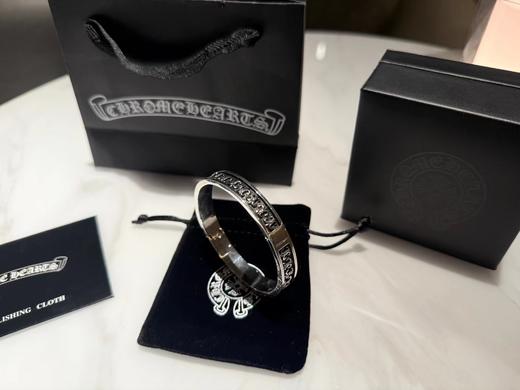 F030195手工雕刻字体两个花色可选开口手镯 商品图7