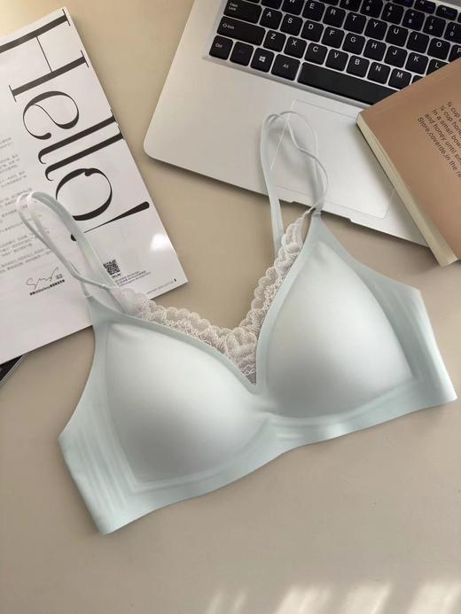 F030135粉底液内衣舒适V领蕾丝花边内衣文胸 商品图6