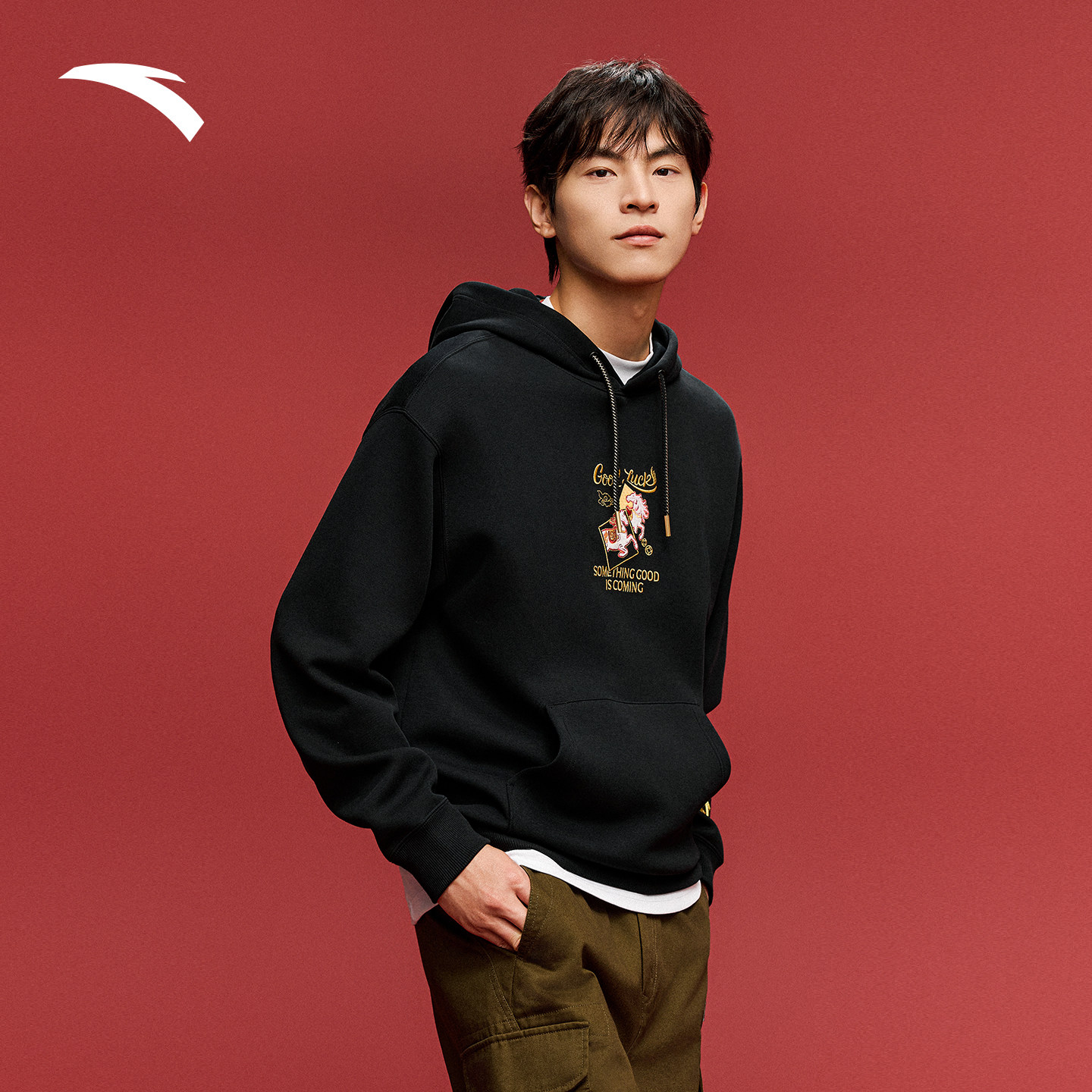 安踏好事发生卫衣男连帽衫套头新年红运动上衣152618707S-3