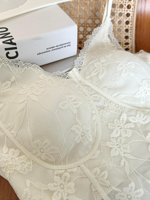 华歌Er法式美学蕾丝长背心 商品图10