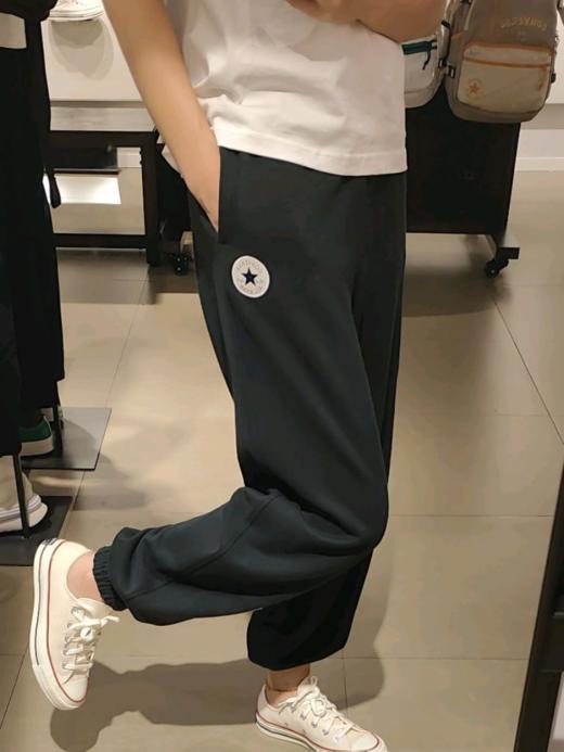 【春上新】【3折】7楼CONVERSE匡威 黑色女款运动裤10026156-A01 吊牌价439元 折后价131 商品图3