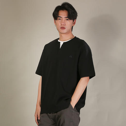 DRONKOO 2026 圆领左胸耳机刺绣小V领拼接假两件短袖T恤 商品图1