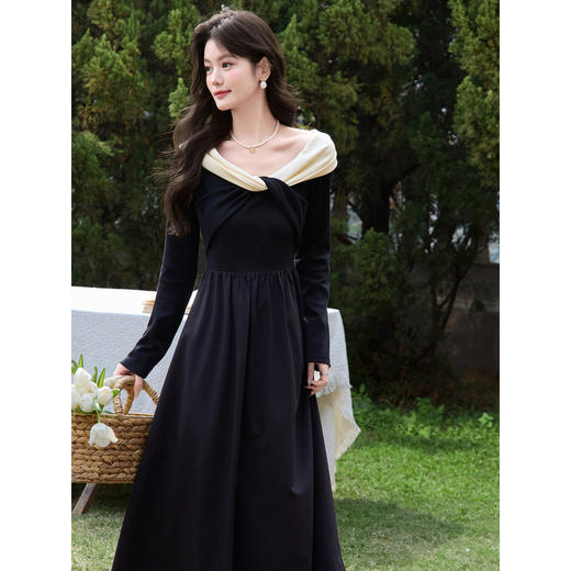鹿向南「慢调巴黎」法式高级感黑色长袖连衣裙女春季新款气质长裙 商品图0