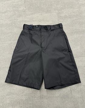 男款三角标短裤he020