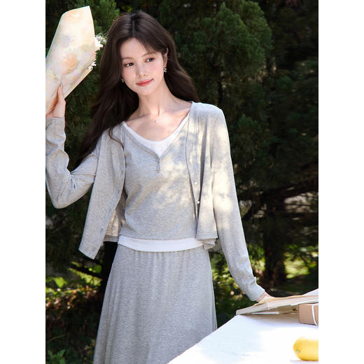 鹿向南「轻歌曼舞」灰色轻薄针织开衫女春季新款小众长袖外穿上衣 商品图0