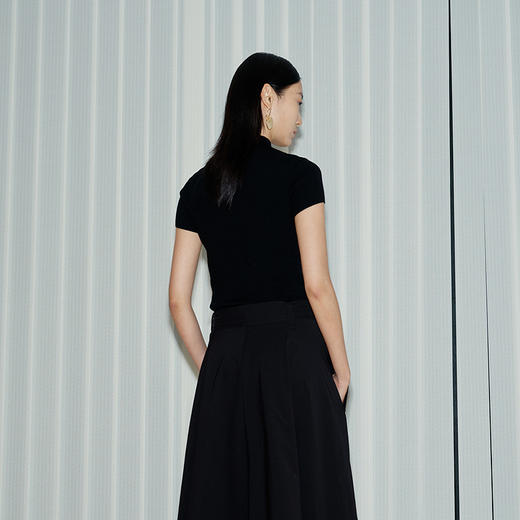 NEELLY纳俪商场同款夏季新款气质半高领短款针织衫女黑色修身上衣N26044A04405 商品图1