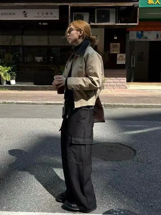 甜酷女孩必备~【多口袋斜纹工装裤】100%纯棉斜纹面料，质感厚实柔软~前幅斜插口袋，小腿侧唇口袋设计，增加收纳空间与实用性，同时增添休闲工装感WD 商品图2