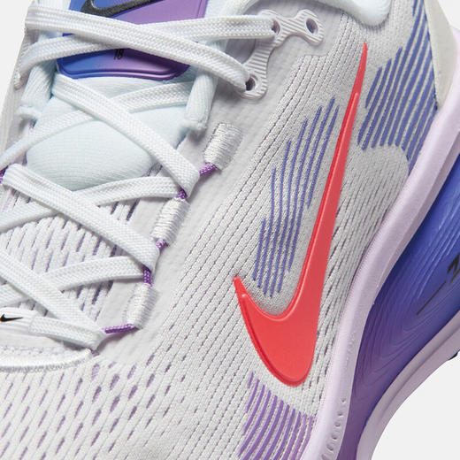 Nike耐克女子跑步鞋VOMERO 18减震运动鞋HM6804-112 商品图5