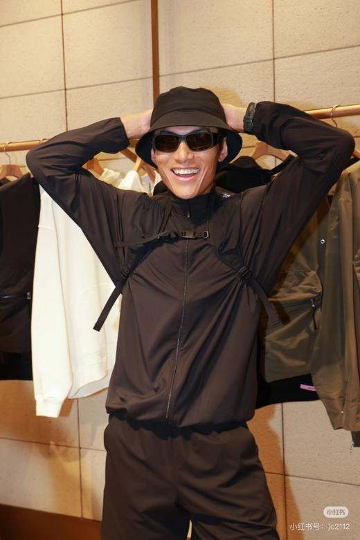 GDW 日单轻量化全压胶冲锋衣 Z-15839 商品图8