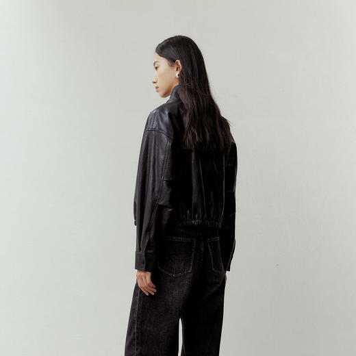 NEELLY纳俪商场同款春季新款复古立领简约短款皮衣女利落休闲外套N26012C01036 商品图1