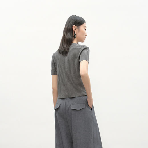 NEELLY纳俪商场同款夏季新款都市休闲短袖薄针织衫女舒适显瘦上衣N26044A04559 商品图1
